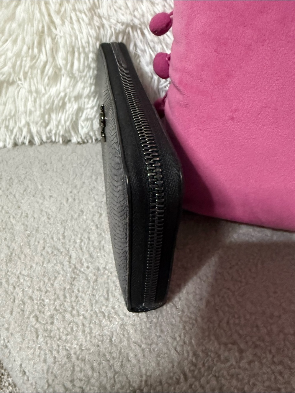 Jimmy Choo Continental Python-Effect Zip Wallet NWOT Card Included. - Picture 11 of 13